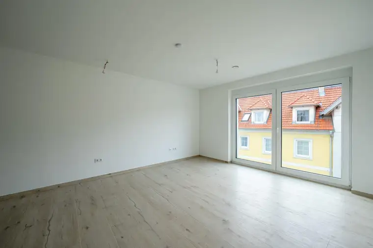 ++ Barrierefreie, helle 2-Zimmer Wohnung inkl. 2 Garagenplätzen! ++