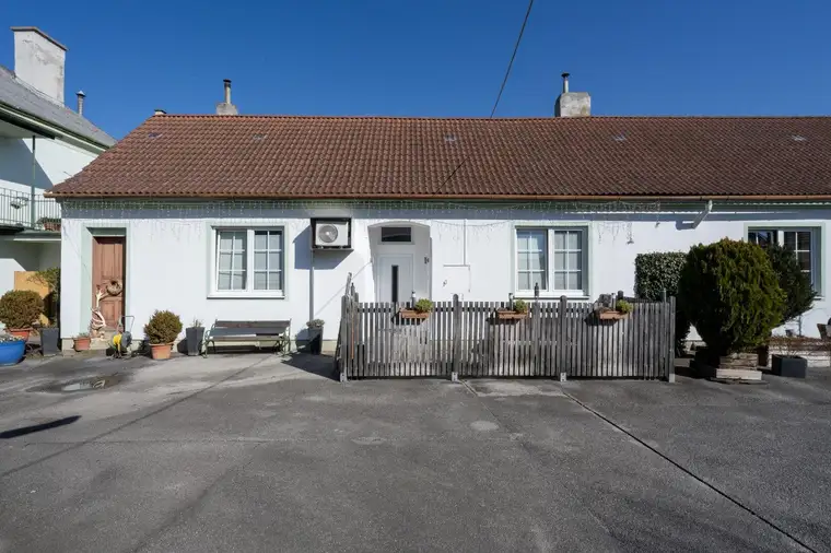 Charmante 2-Zimmer-Wohnung mit Terrasse im Innenhof