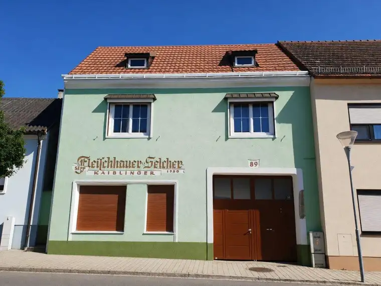 Zweifamilienhaus / Gewerbeobjekt mit Nebengebäude zu verkaufen!
