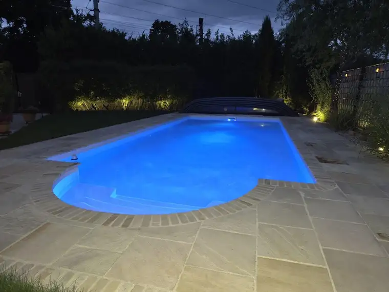 Oase!! - Bungalow mit Swimmingpool auf Pachtgrund!