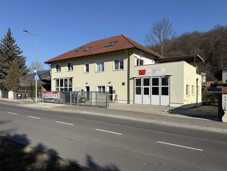 Betriebsimmobilie mit täglich über 40.000 Sichtkontakten!