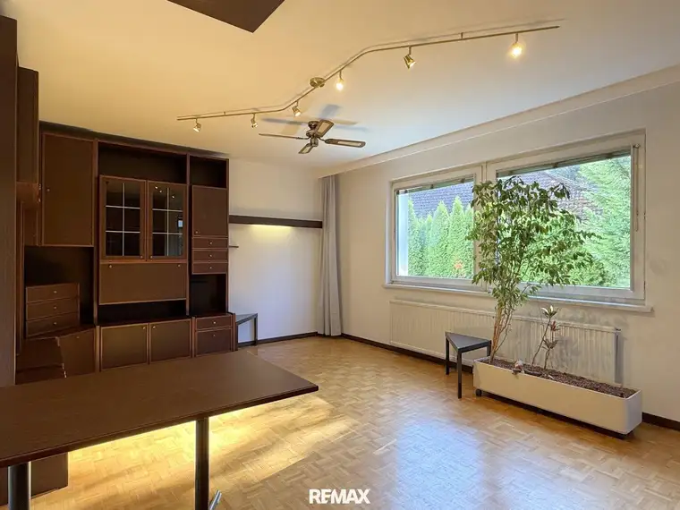 3 Zimmer mit Balkon abseits vom Trubel!