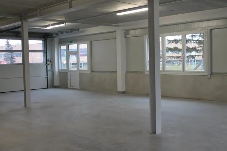 Multifunktionale Gewerbehalle