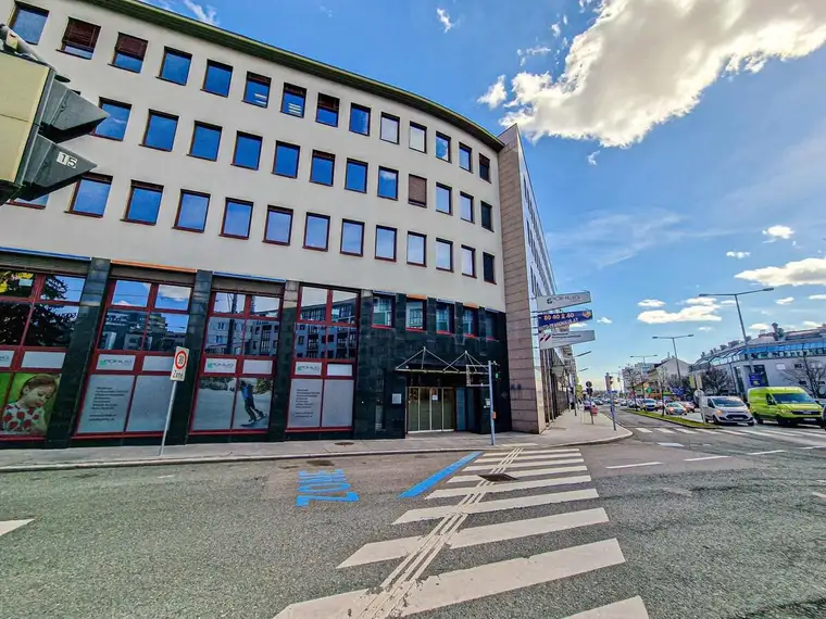 DPC | Büroflächen ab € 10,-/m²