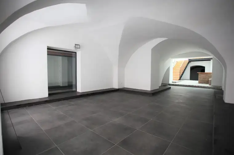 PROVISIONSFREI !! Einzigartige Geschäfts- Bürofläche im Zentrum von Steyr - Enge Gasse!
