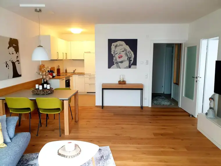 Attraktive 2-Zimmer-Wohnung inkl. Einbauküche und Loggia - Top A09