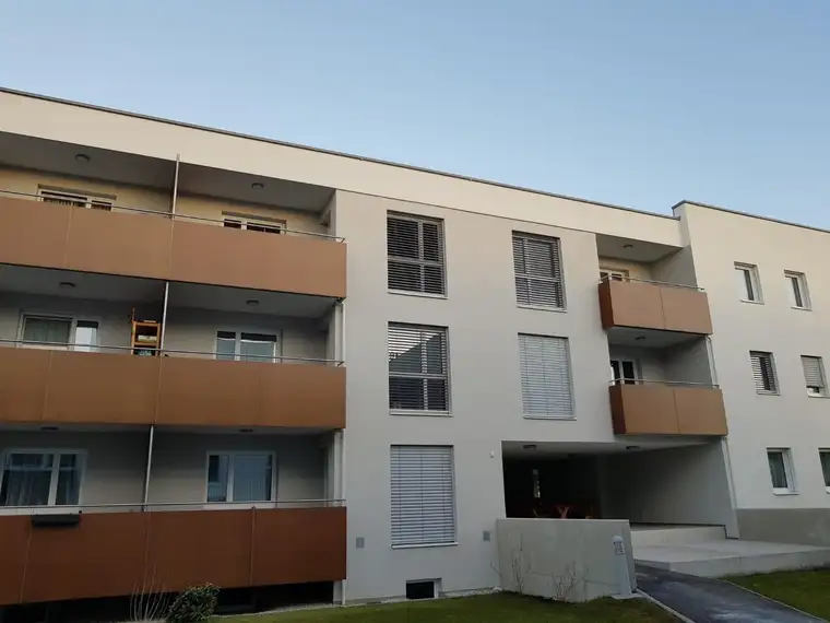 3 Zimmerwohnung mit großer Loggia in Pettenbach