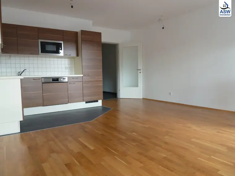Sehr schöne und ruhig gelegene 2 Zimmer-Wohnung mit Loggia