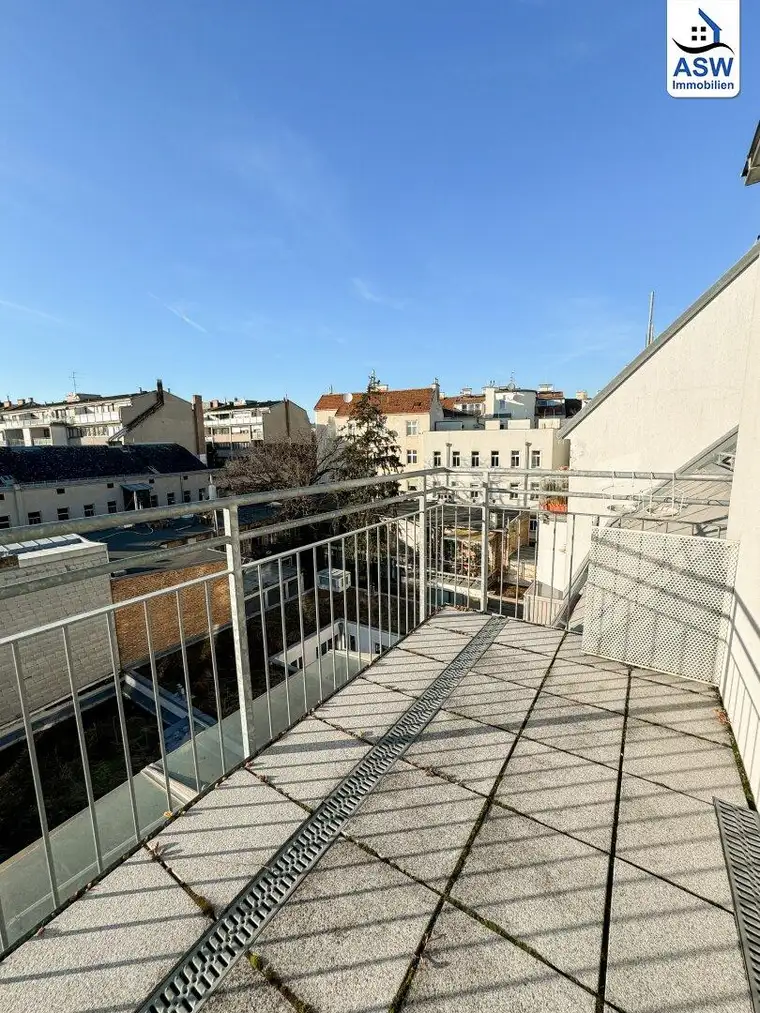 Moderne 3-Zimmer-Maisonettwohnung mit zwei schönen Terrasse