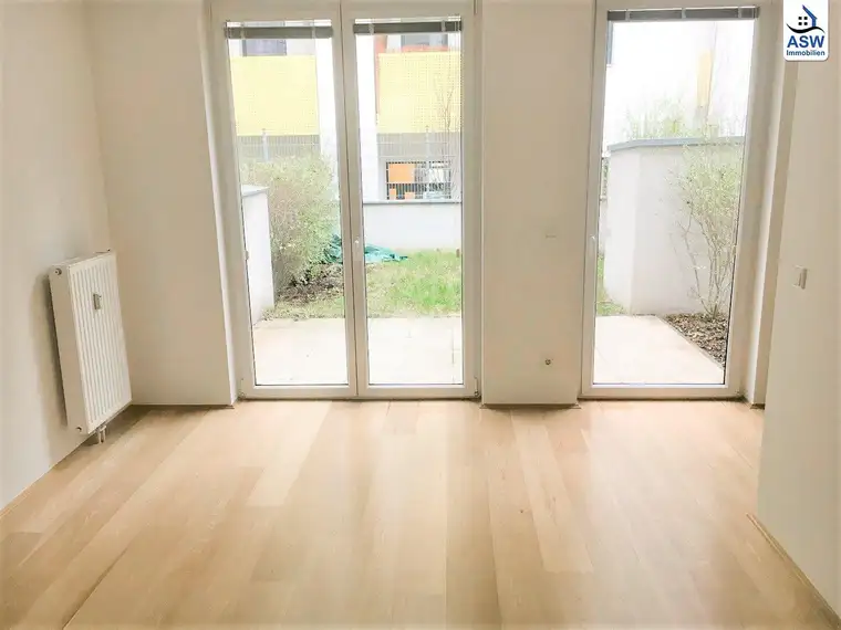 Bürowidmung: Schöne 2-Raum-Maisonette mit Terrasse und Garten