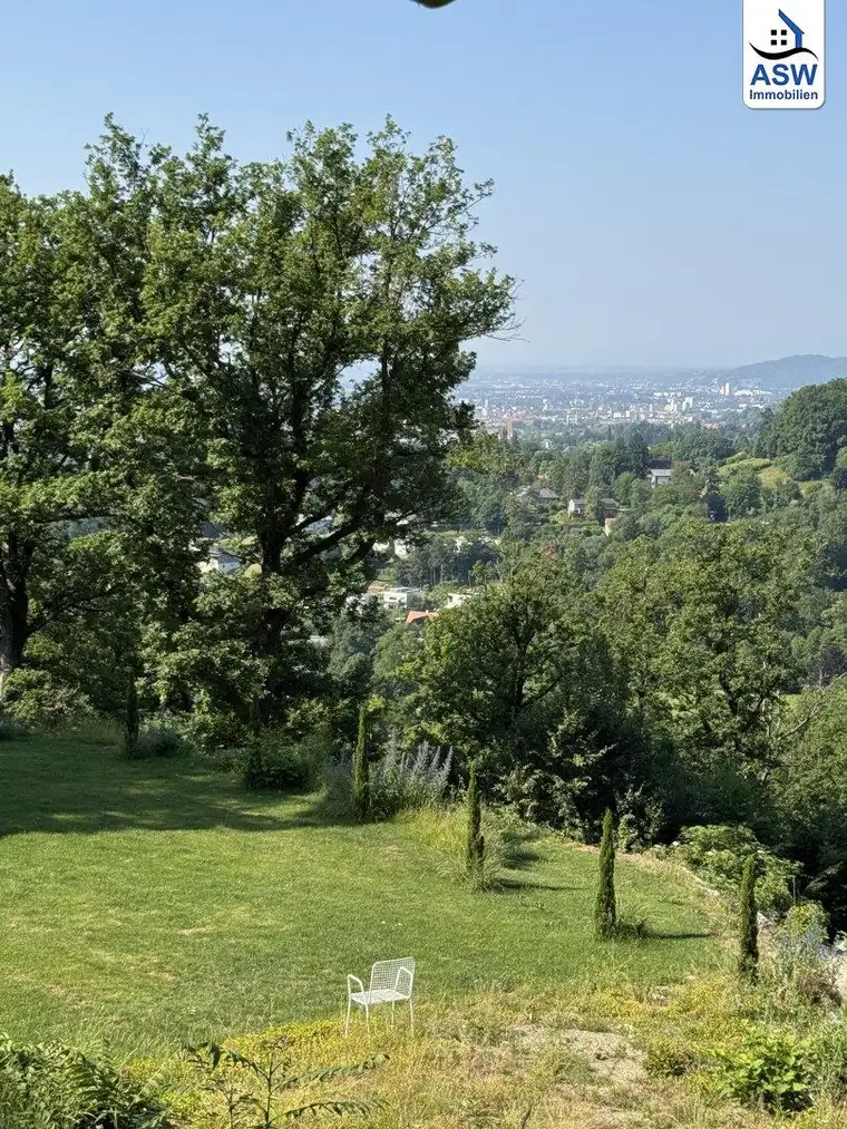 Traumhaftes Grundstück mit Panoramablick über Graz