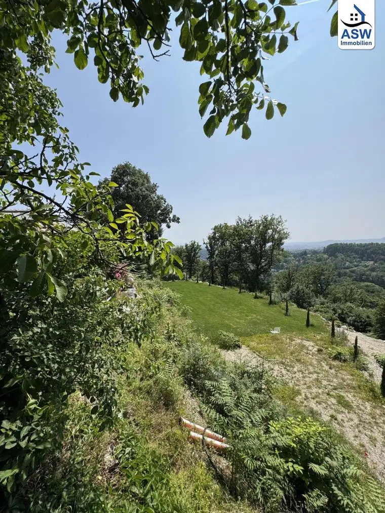 Idyllisch gelegenes Grundstück mit herrlichem Blick über Graz!