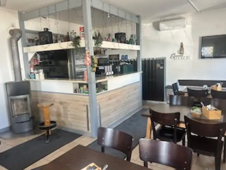 Attraktiver Imbiss in Langenzersdorf: 85m² mit 60m2 Garten.