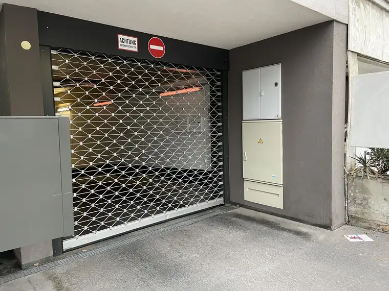 Stellplätze zu vermieten - Donaufelder Straße 255 / Doningasse 8, 1220 Wien