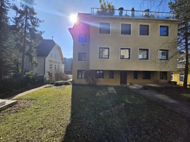 Großzügige Maisonettewohnung in Ruhelage