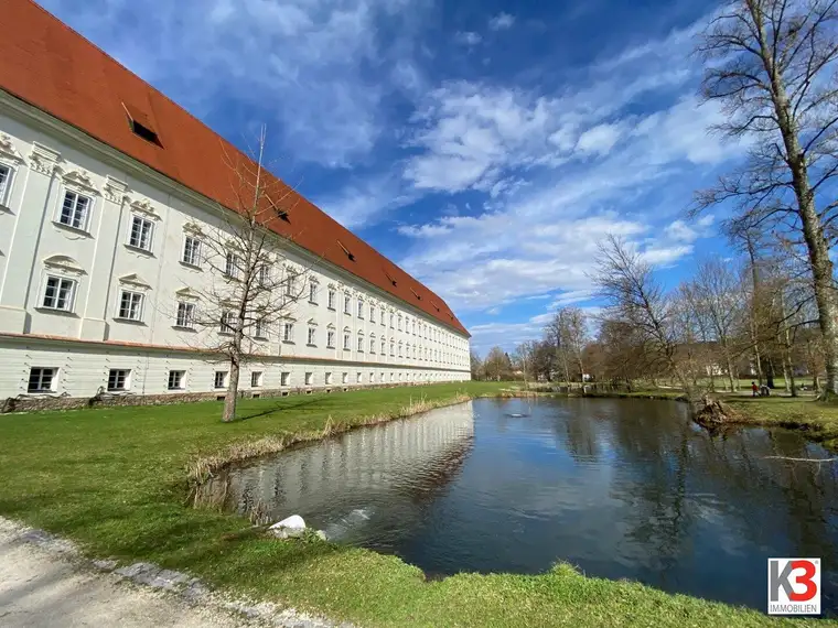 K3 - NEU - LUXUSVILLA MIT PARKÄHNLICHEN GRUND + NATURBADETEICH