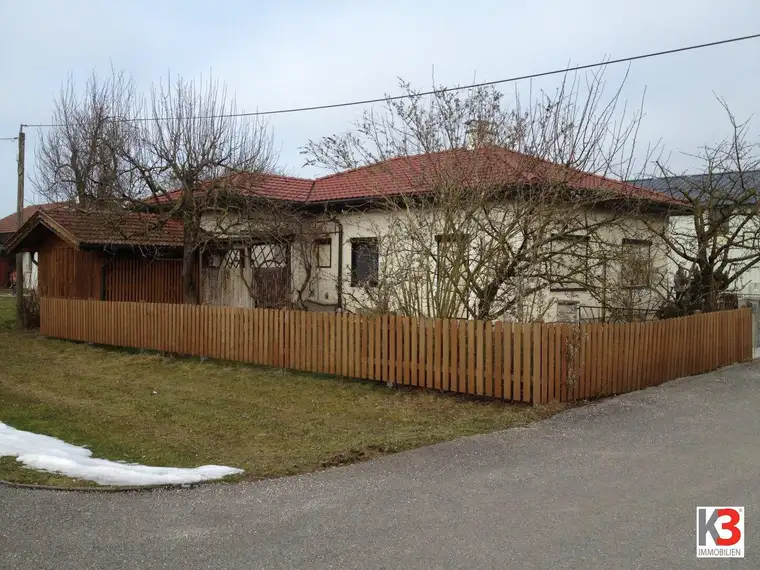!!! Kleiner ruhig gelegener Bungalow mit Baugrund in der Nähe von Braunau !!!