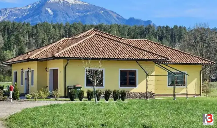 K3 - TRAUMHAFTER BUNGALOW in exklusiver Bauweise in ruhiger Dorfrandlage, barrierefrei, sucht anspruchsvollen neuen Besitzer.