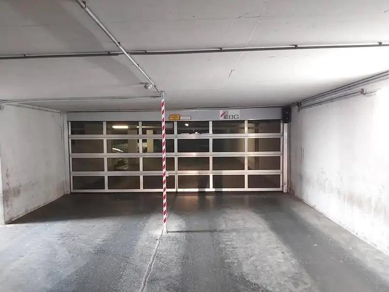 Garagenplatz Ausstellungsgasse