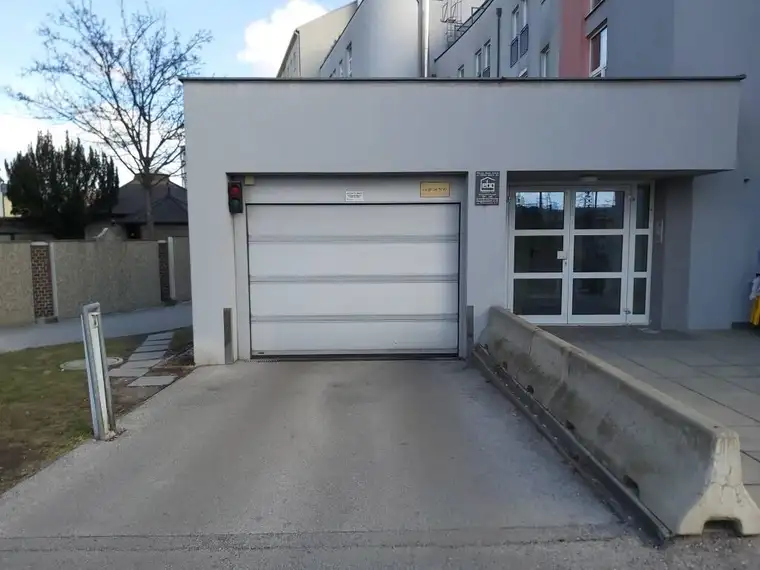 Garagenplatz nahe Bahnhof