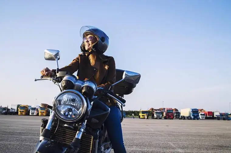 Motorradstellplätze nahe dem Hauptbahnhof