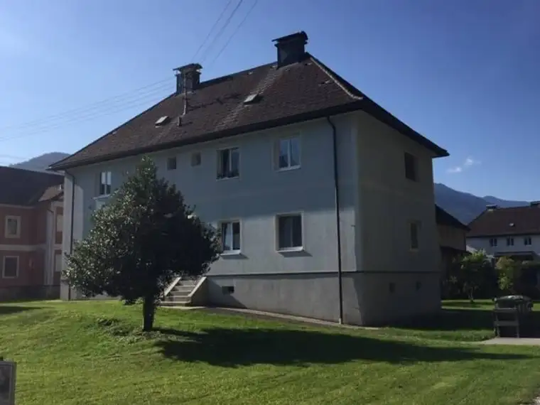 günstige 2-Zimmer-Wohnung nahe dem wunderschönen Traunsee