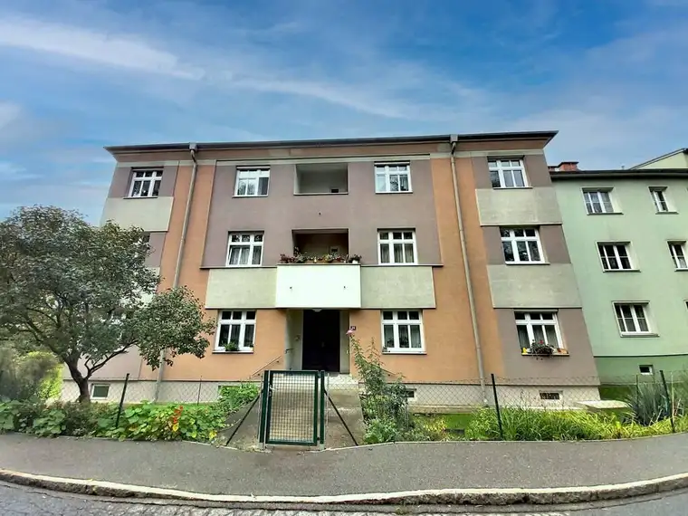 SANIERTE I 1 Zimmer Wohnung m. Balkon I Provisionsfrei I Zentrumsnähe