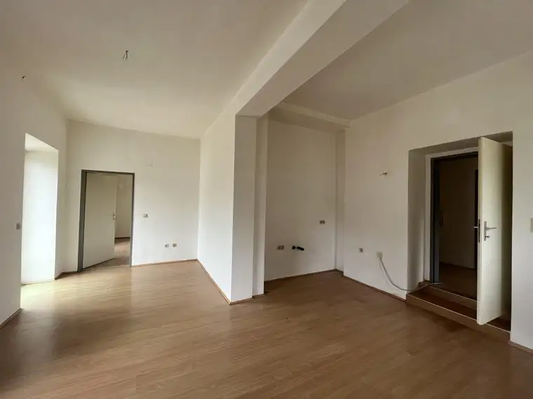Sonnige 66 m² Wohnung mit Balkon