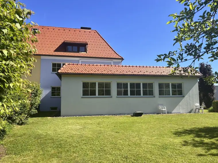 ++schönes, modernisiertes Bürohaus mit Garten in zentraler Lage++