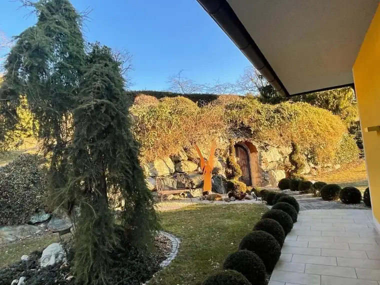 Villa mit großem Grund und SPA-Bereich, sowie Panoramablick