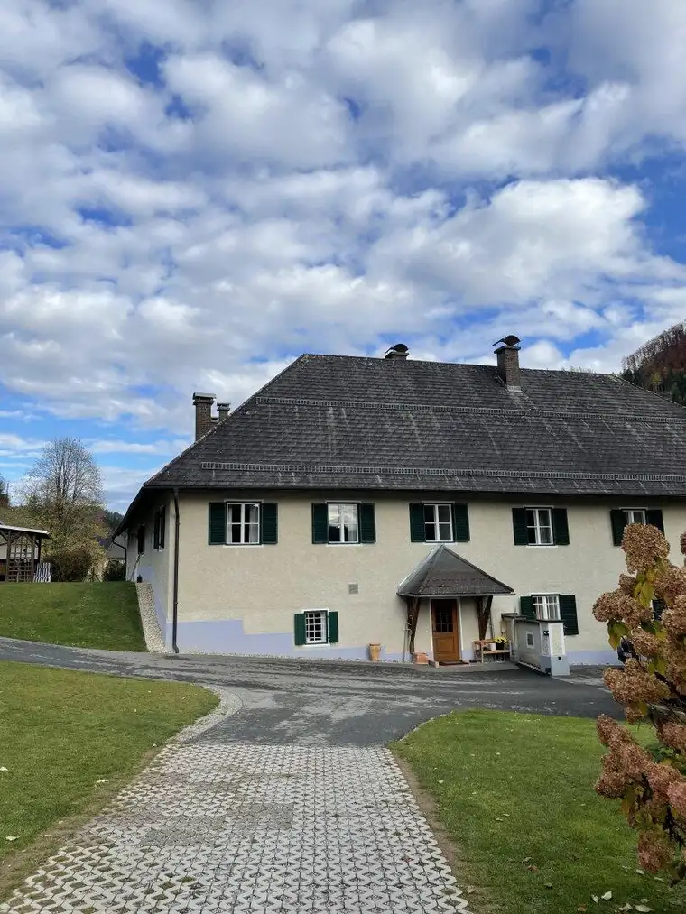 5 ha Pferdehof nahe Graz
