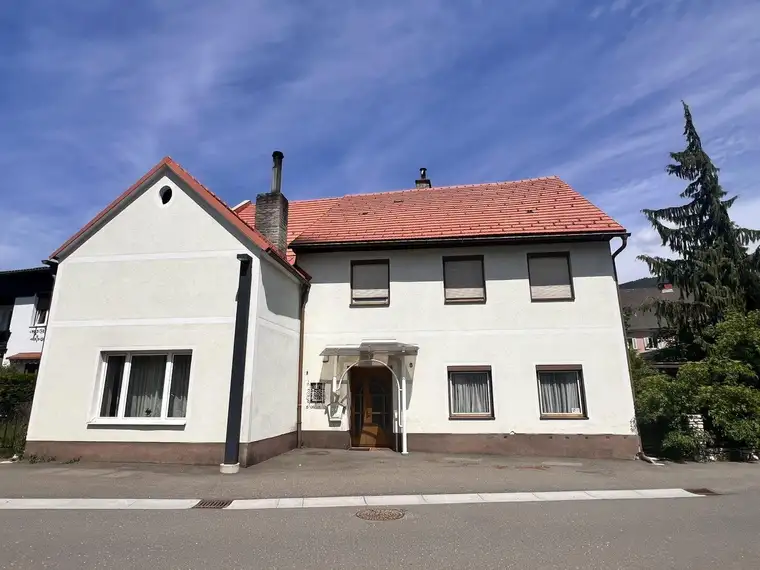 ++zentral gelegenes Wohnhaus mit Garten, Werkstatt und Nebengebäude in Pöls++