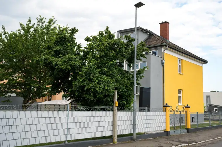 ++Stadthausvilla - top saniert - mit viel Charme und schönem Garten++