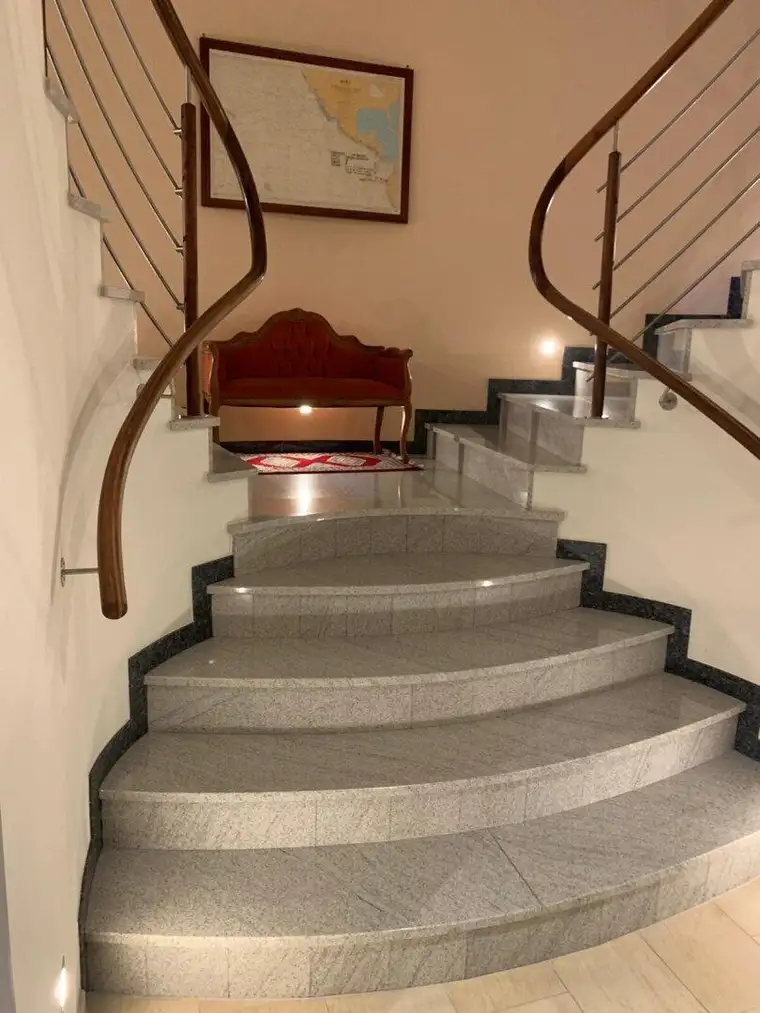 Alleinlage mit Panorama -exklusives Wohnhaus in der südsteirischen Weinstraße