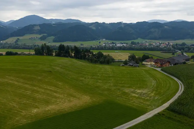 13 ha Landwirtschaft für Direktvermarktung und arrondierter Panoramalage