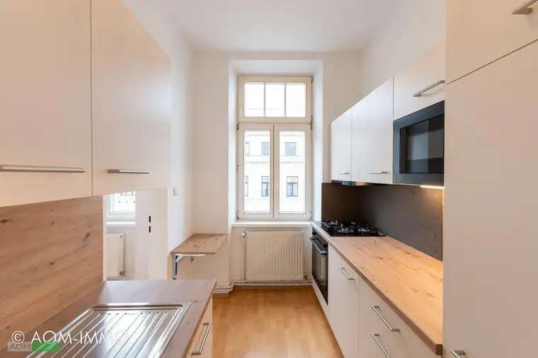 Helle 1,5 Zimmer-Wohnung mit "Weitblick"