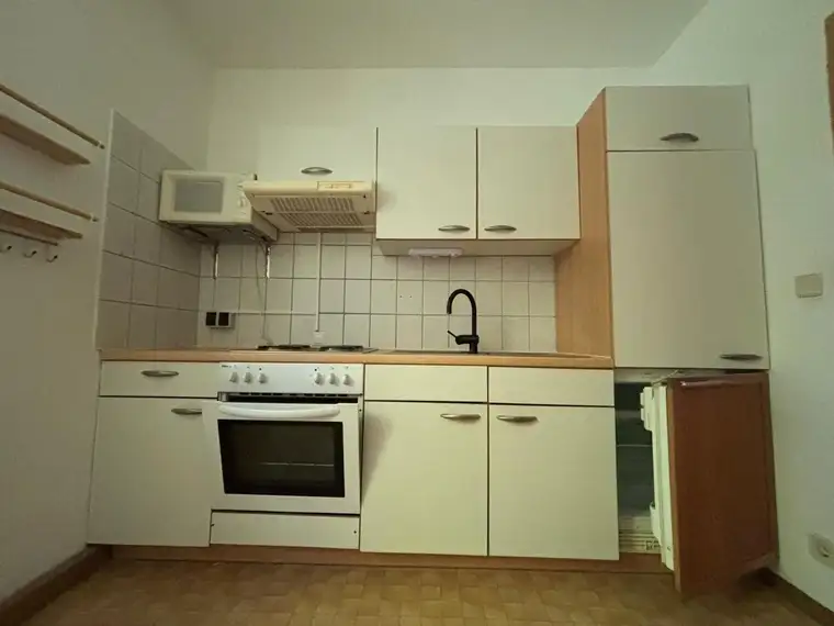 WOHNUNGSHIT - 2 Zimmer mit Küche um NUR € 776,00 inkl. ALLEM ausser Strom