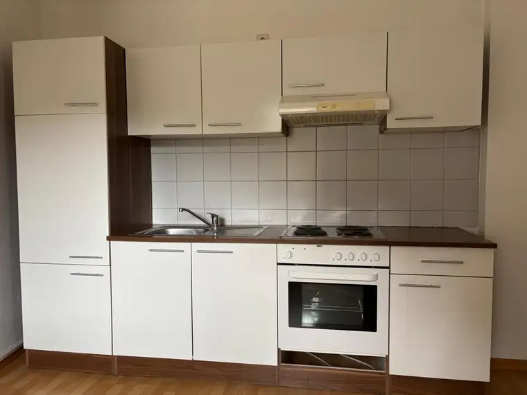 HERBSTHIT - 2 ZIMMER mit Küche um NUR € 840,00 inkl. ALLEM ausser Strom