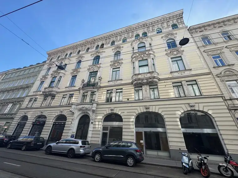 Klassisches Altbaubüro in der Westbahnstrasse unweit Neubaugasse