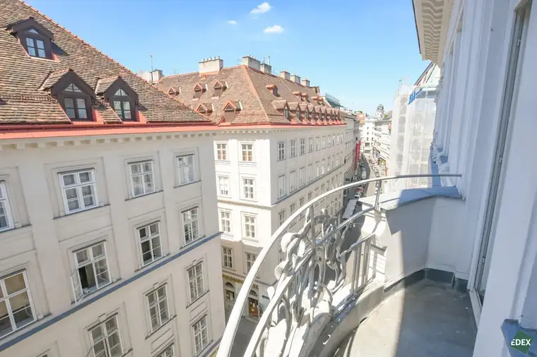 Klimatisierte 4-Zimmer Altbauwohnung in bester Innenstadtlage