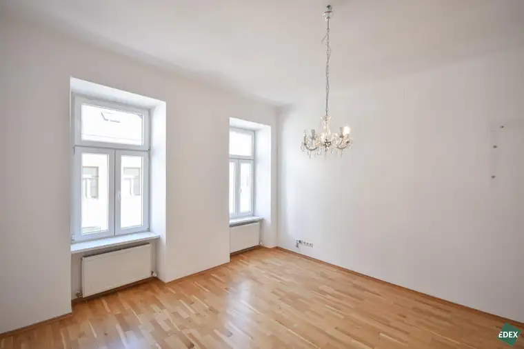 5-Zimmer-Altbauwohnung im 18. Bezirk