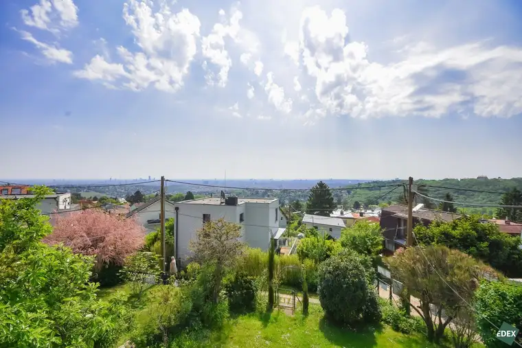 Grünes Paradies am Heuberg – Sonniges Grundstück mit herrlichem Wienblick