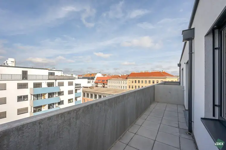 Hofruhelage: Hochwertiger 2-Zimmer-Erstbezug mit Balkon