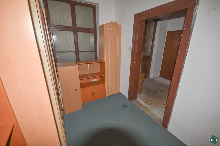 Geschäftsfläche nahe Bahnhof Meidling