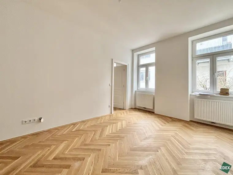Generalsanierte Altbauwohnung mit ruhiger Hofausrichtung