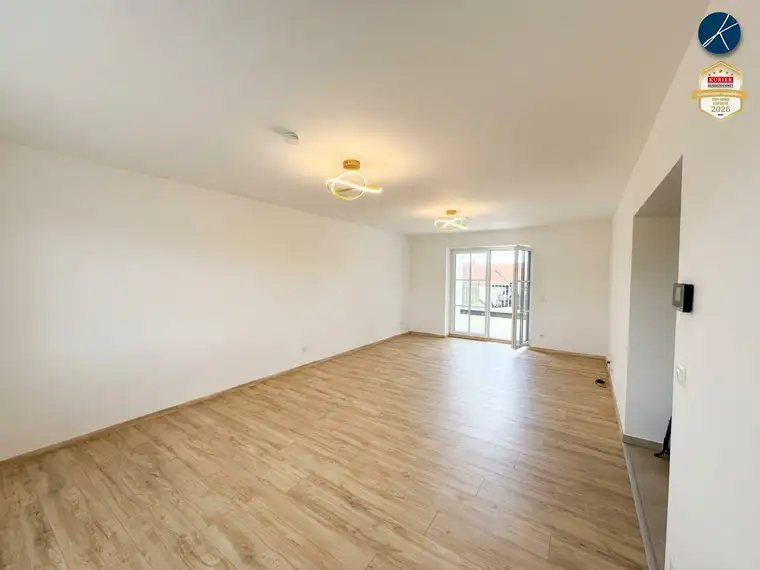TOP sanierte Terrassenwohnung zur MIETE in verkehrsgünstiger Lage