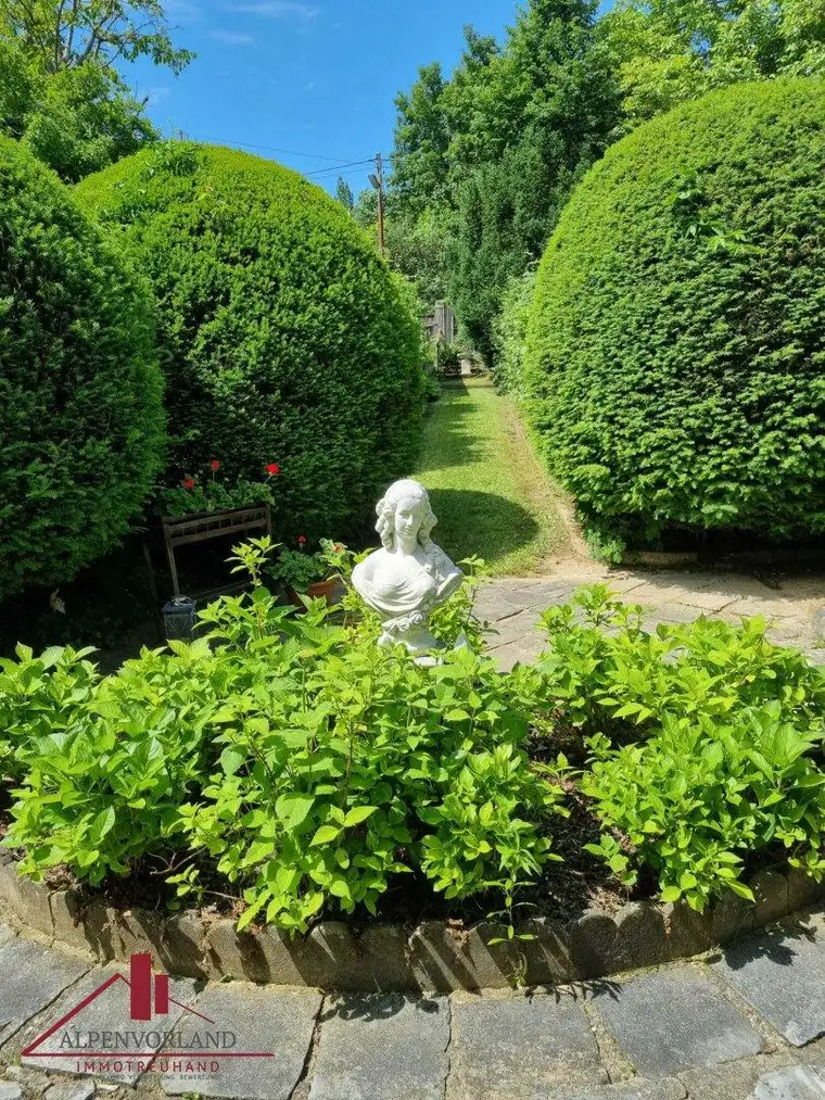 Ansprechende Jahrhundertwende-Villa im Luftkurort Gars am Kamp steht zu Verkauf!!