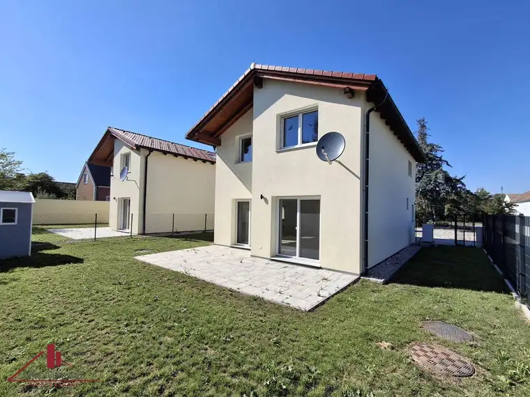 Nähe Stockerau: Attraktives, teilschlüsselfertiges Familieneigentum in bester Lage, zu fairem Preis.