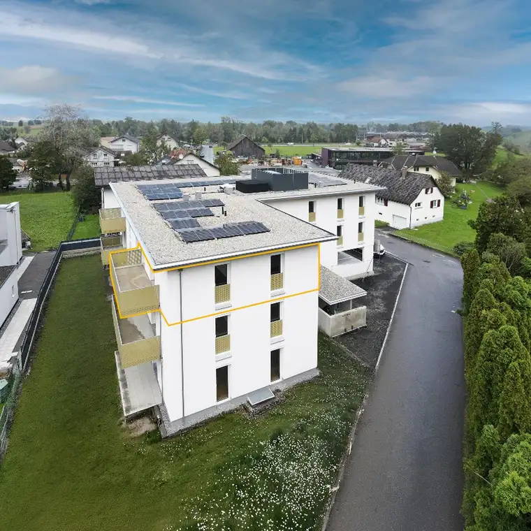 Rasch bezugsfertig: 4-Zi-Dachgeschosswohnung mit großzügigem Balkon - PROVISIONSFREI