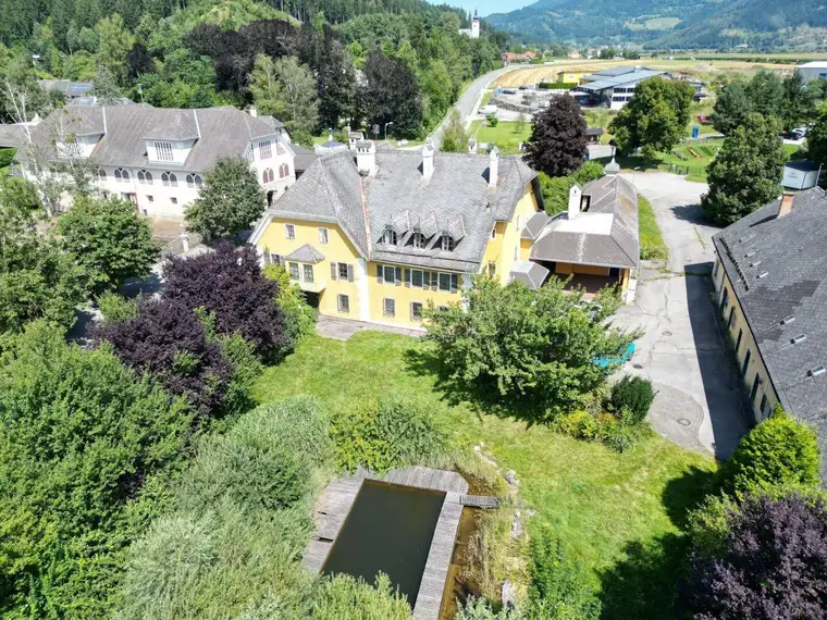 ST.VEIT AN DER GLAN: MAJESTÄTISCHES HERRENHAUS IN EINZIGARTIGER NATUR MIT VIELSEITIGEN MÖGLICHKEITEN!